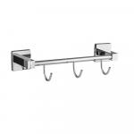 Вешалка с тремя крючками прямая, на квадратном основании, цвет ХРОМ.